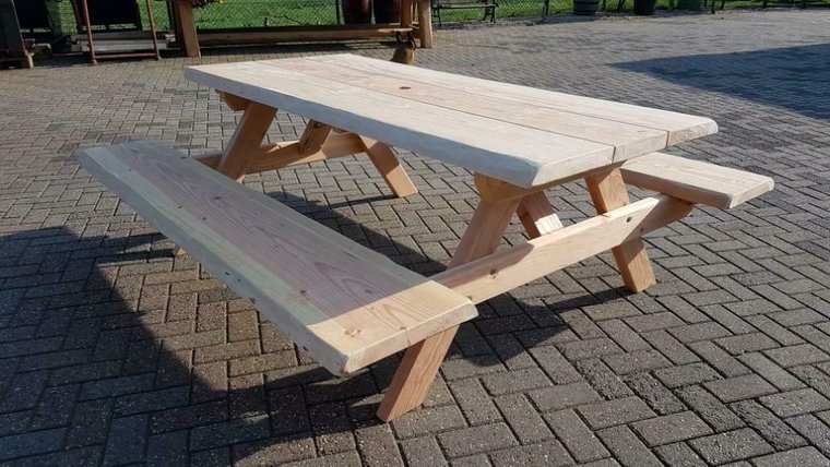 Picknicktafel-douglashout-boomstam